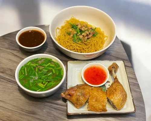 Crispy Skin Chicken Egg Noodles