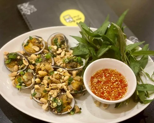 Flame Cockles with Spring Onion & Peanuts