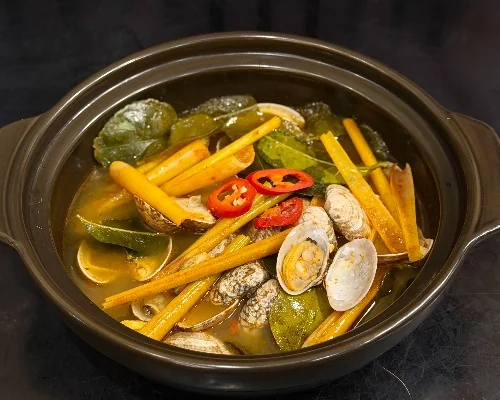Steamed Pipi in Thai Spicy Sauce